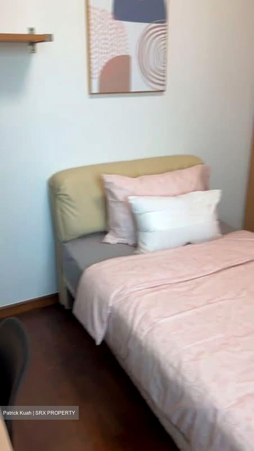 Queens (D3), Condominium #588131381